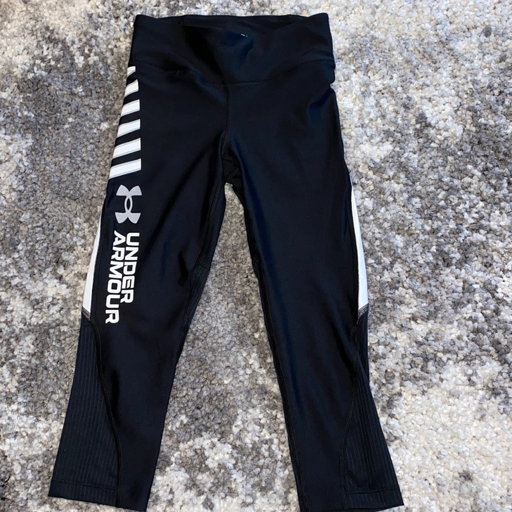 Women’s Under Armour Cropped Leggings - XS